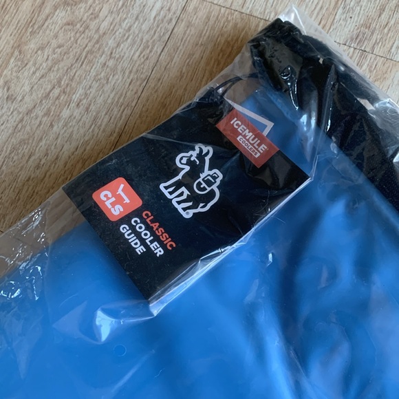 ICEMULE Classic Collapsible Sling Strap Cooler – Hands Free, 100% Waterproof - Picture 5 of 7